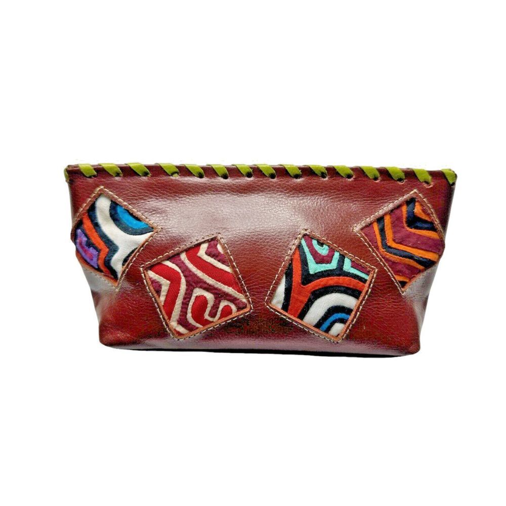 Arte Kuna Colombia 100% Leather Zippered Makeup Bag with 4 Square Mola Design
